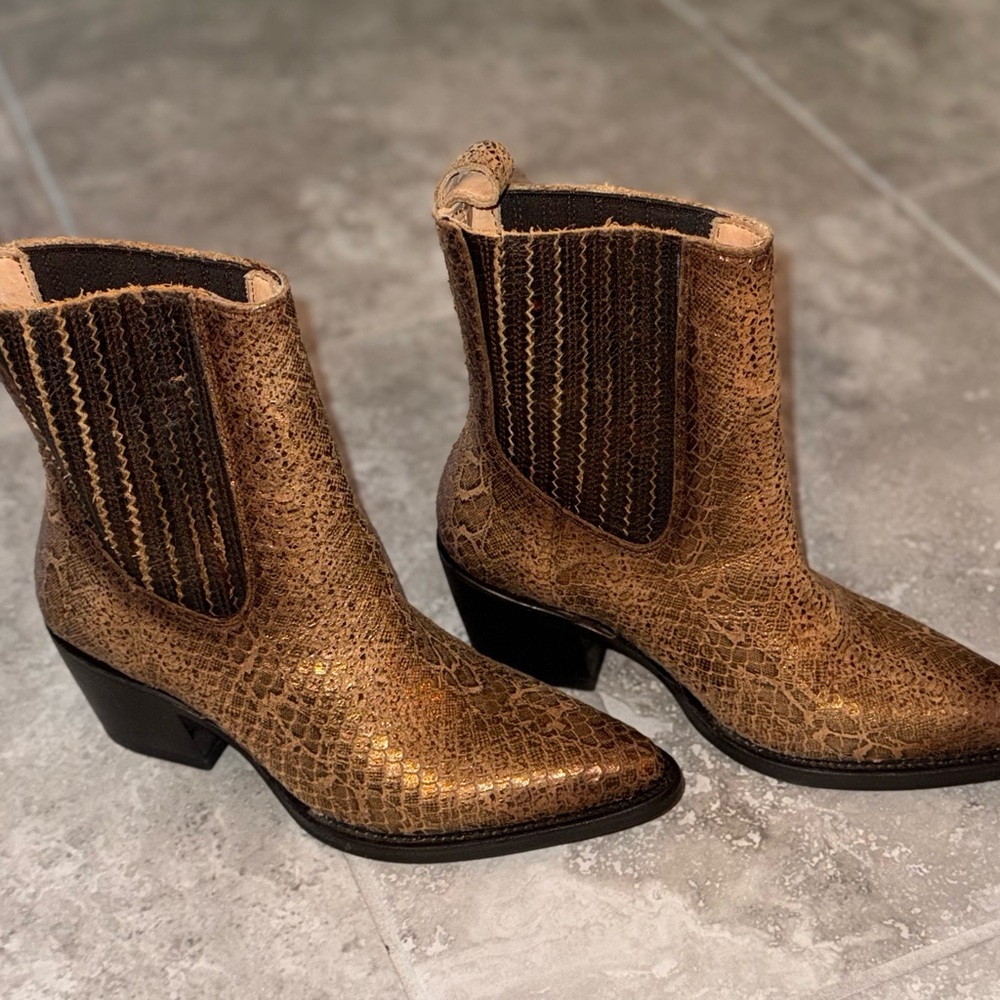 Mezcalero Copper Textured Ankle Boots, New, Size 8